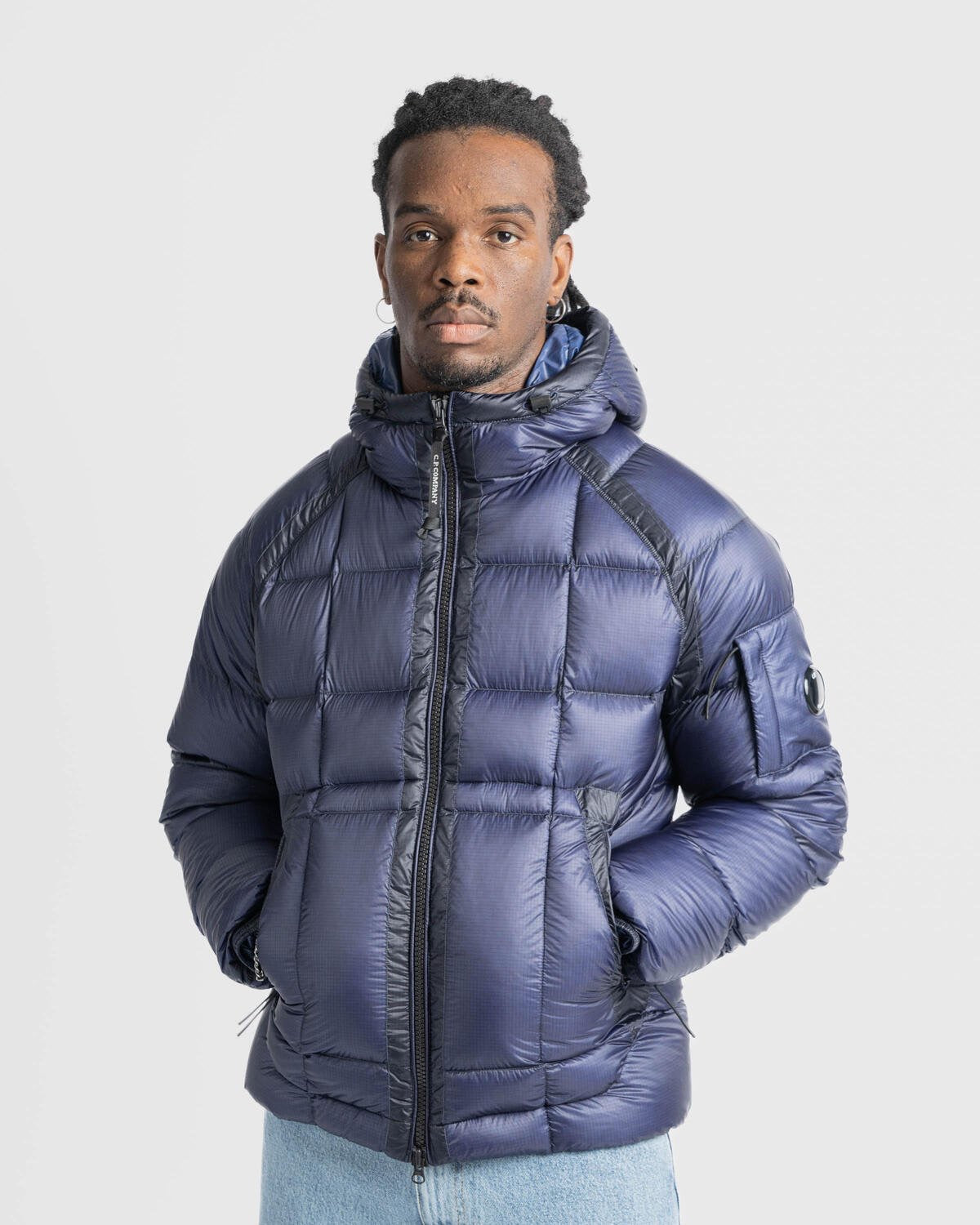 Warme CP Pufferjacke Estate Blue: Stylische, wasserabweisende Winterjacke für Herren