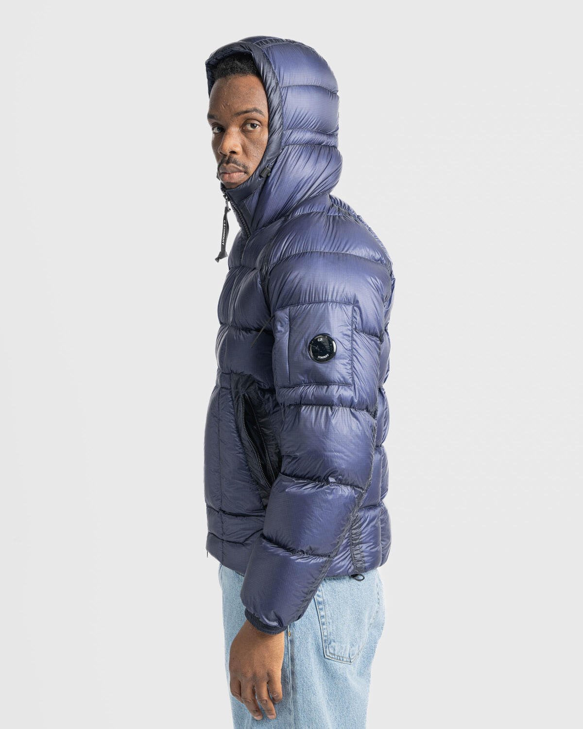 Warme CP Pufferjacke Estate Blue: Stylische, wasserabweisende Winterjacke für Herren