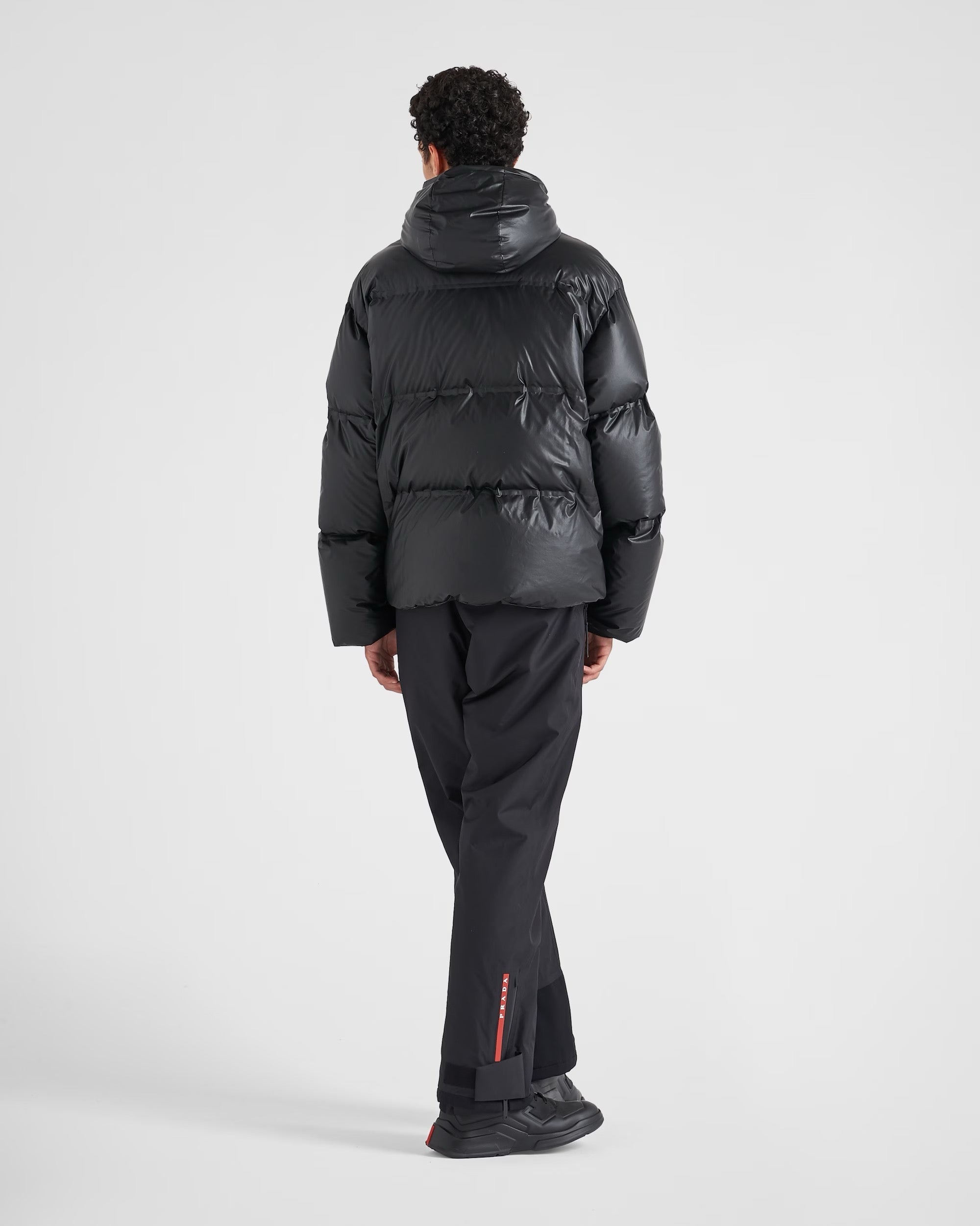 Eleganter Warmer 'D' Oblique Puffer Mantel Schwarz für Damen