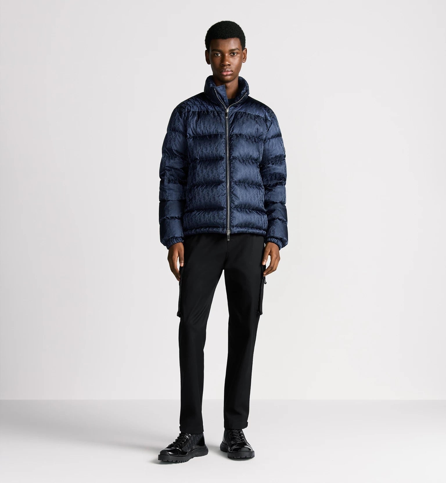 Stylische D Oblique Pufferjacke Blau: Warmer Winter-Chic für Damen