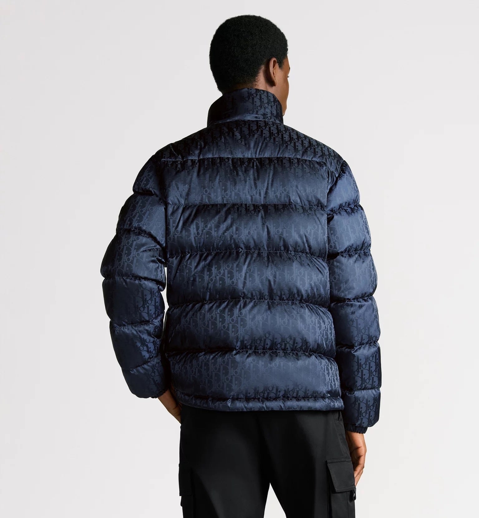 Stylische D Oblique Pufferjacke Blau: Warmer Winter-Chic für Damen