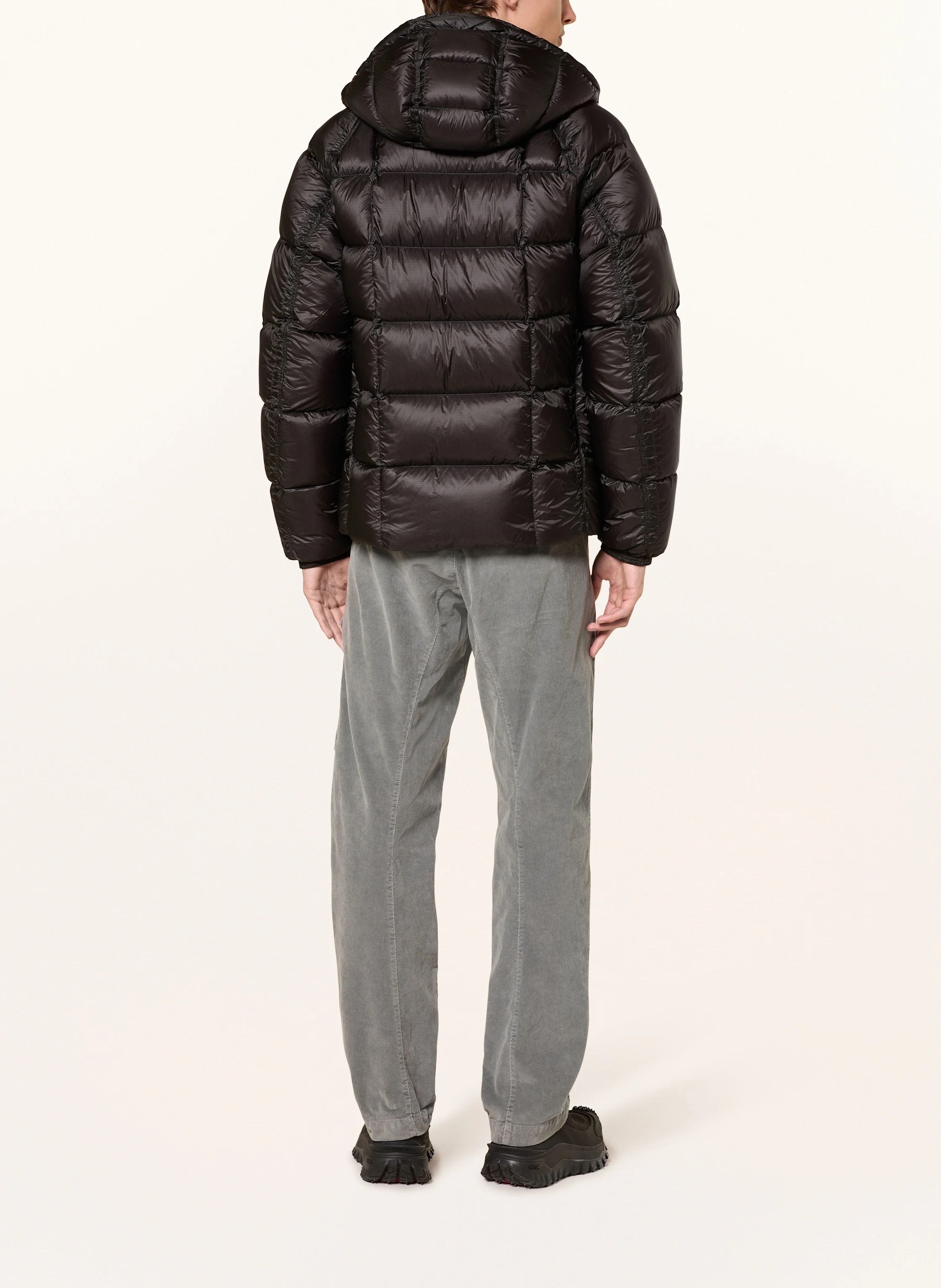 Stilvolle Schwarze CP Pufferjacke für Herren – Warme, Modische Winterjacke