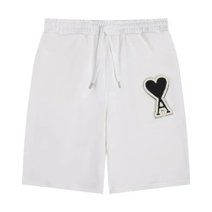 https://cdn.shopify.com/s/files/1/0901/0413/6028/files/ami-heart-shorts-186081.webp?v=1743324148