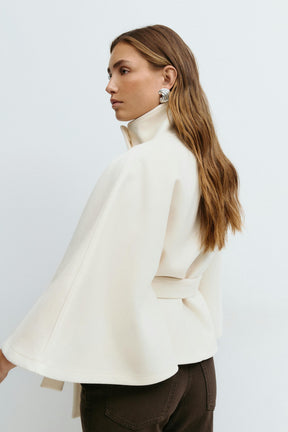 Gina Tricot Belt Cape Jacket Eleganter Weißer Kurzmantel mit Gürtel