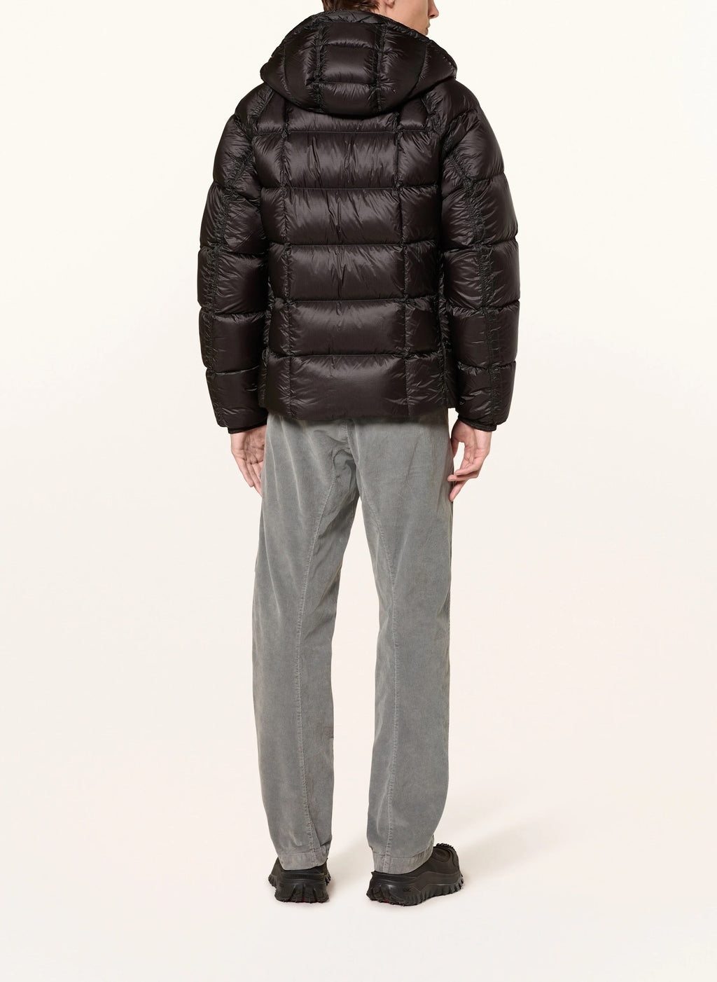Stilvolle Schwarze CP Pufferjacke für Herren – Warme, Modische Winterjacke