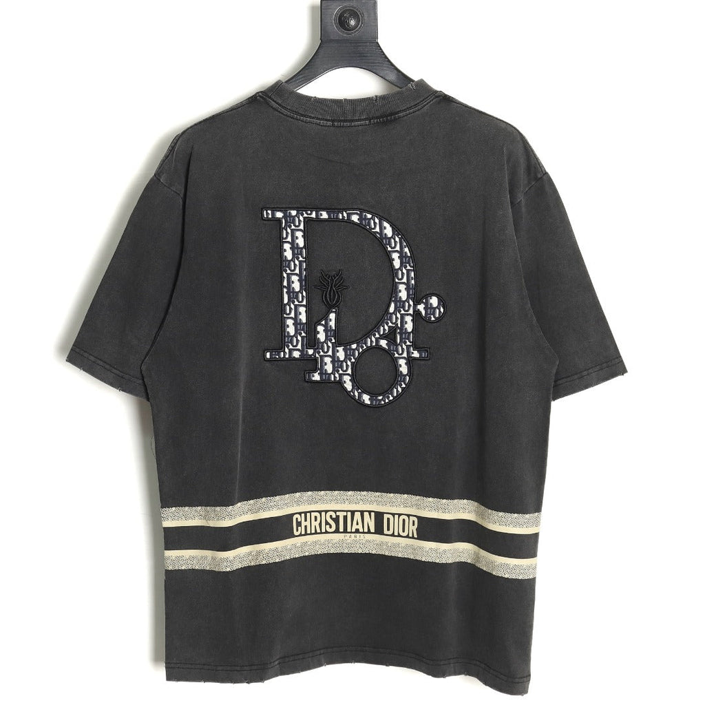 D T-Shirt
