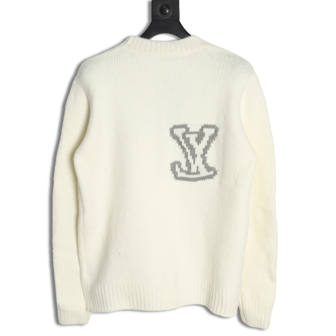 L Sweater