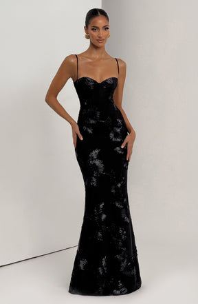 https://cdn.shopify.com/s/files/1/2060/7491/files/nefertiti-maxi-dress-black-dress-babyboo-fashion-1176348560.jpg?v=1756292396